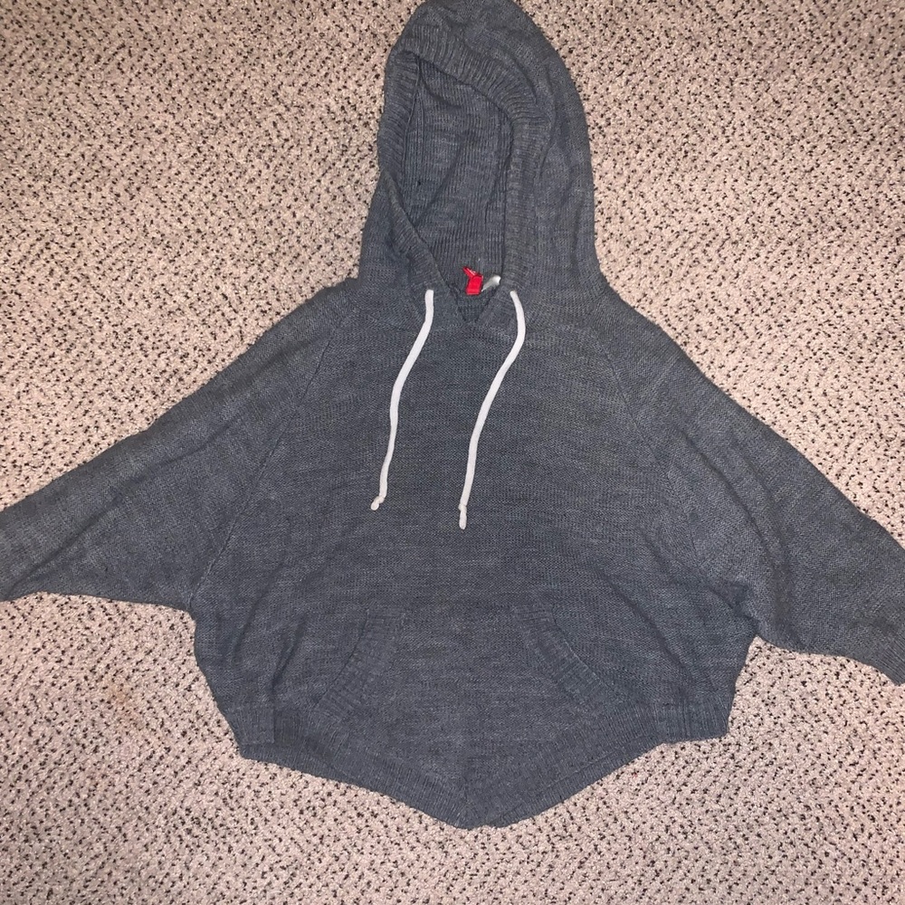 Grey Poncho Hoodie Cropped